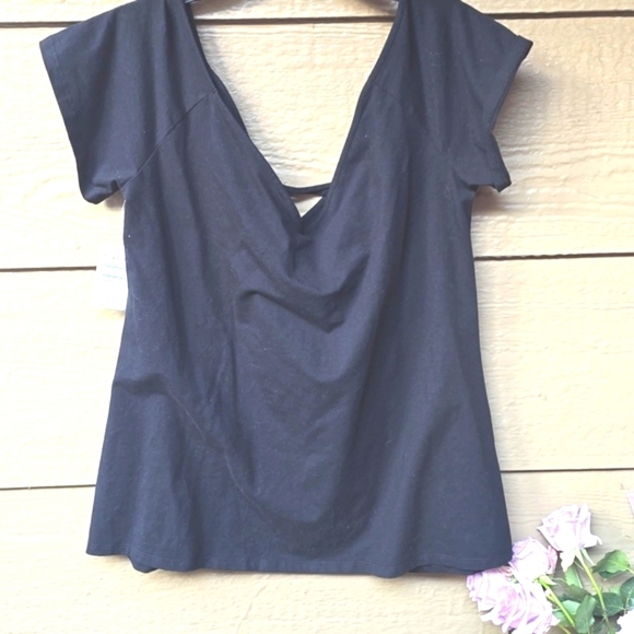 Torrid Black Off Shoulder Strappy Foxy Tee 3x New - Picture 8 of 9